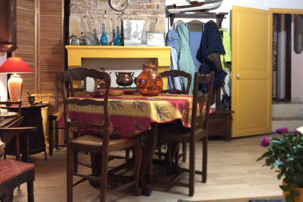 Maisonnette De Charme Climatisee La Machine Kültér fotó