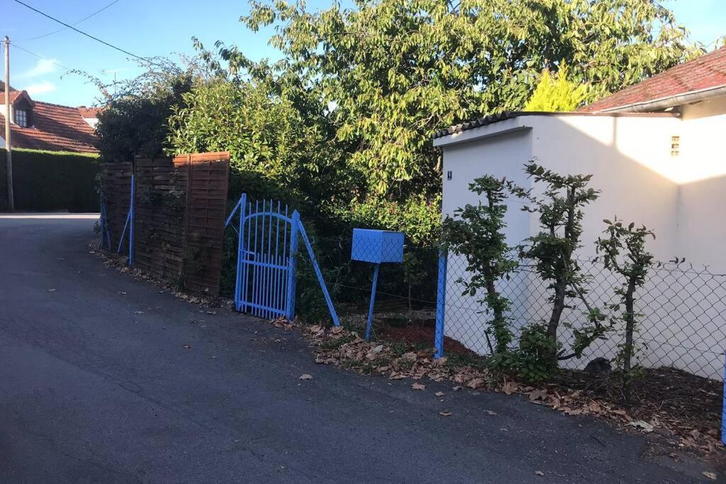 Maisonnette De Charme Climatisee La Machine Kültér fotó